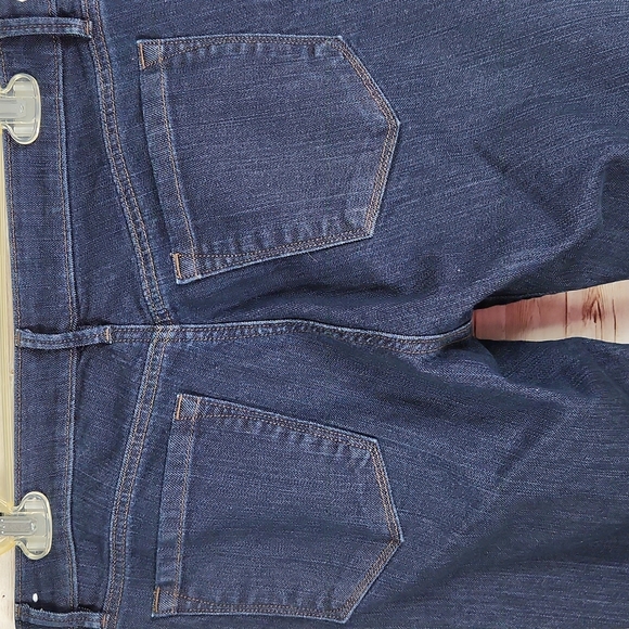 Ann Taylor Loft, Women's Jeans, wash dark blue denim, slim legs, Sz 4 - Picture 6 of 7